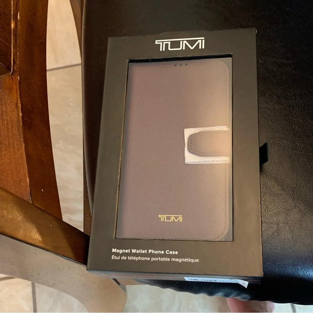 Tumi brand new